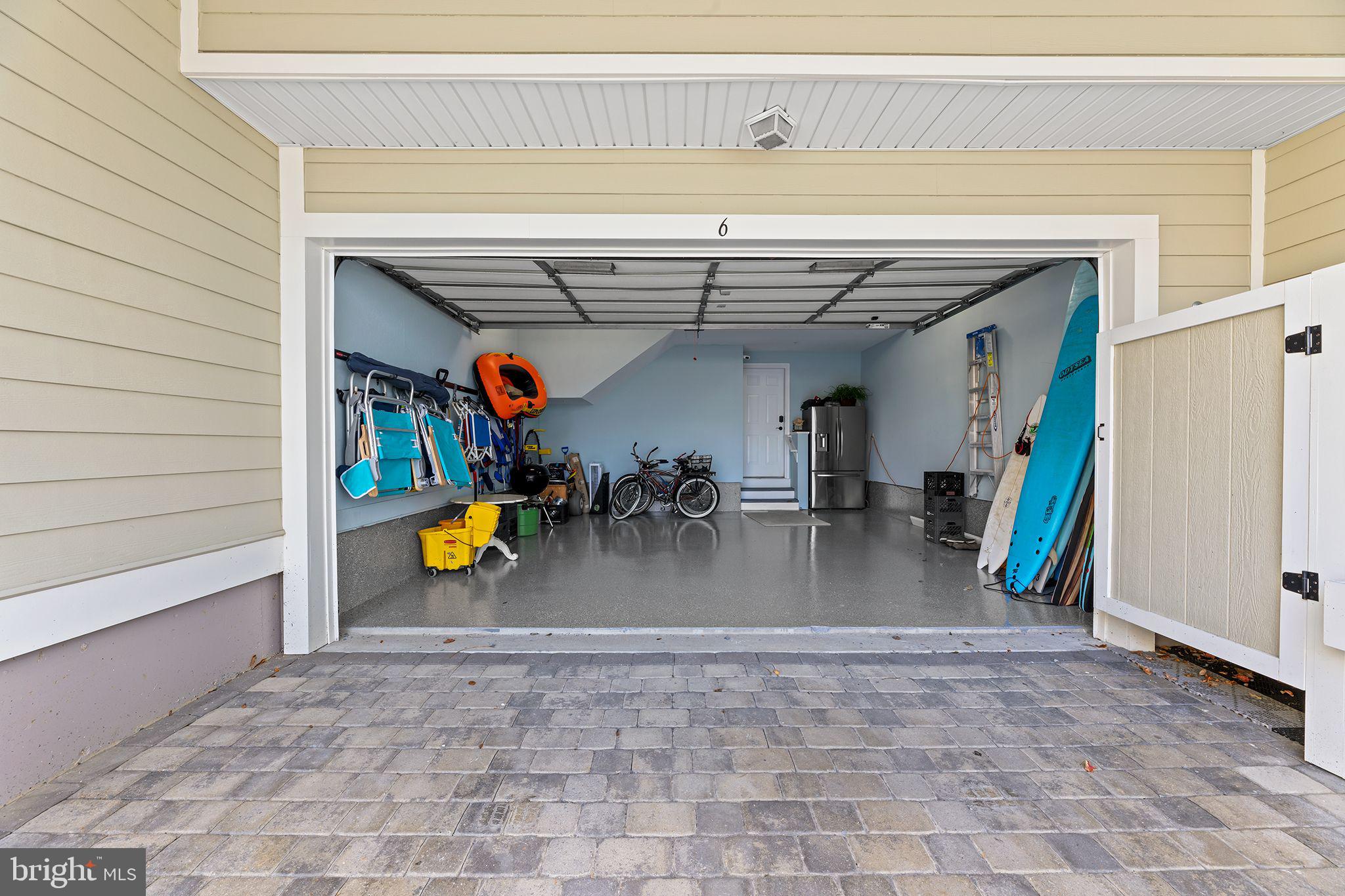 SUNSET ISLAND - Residential