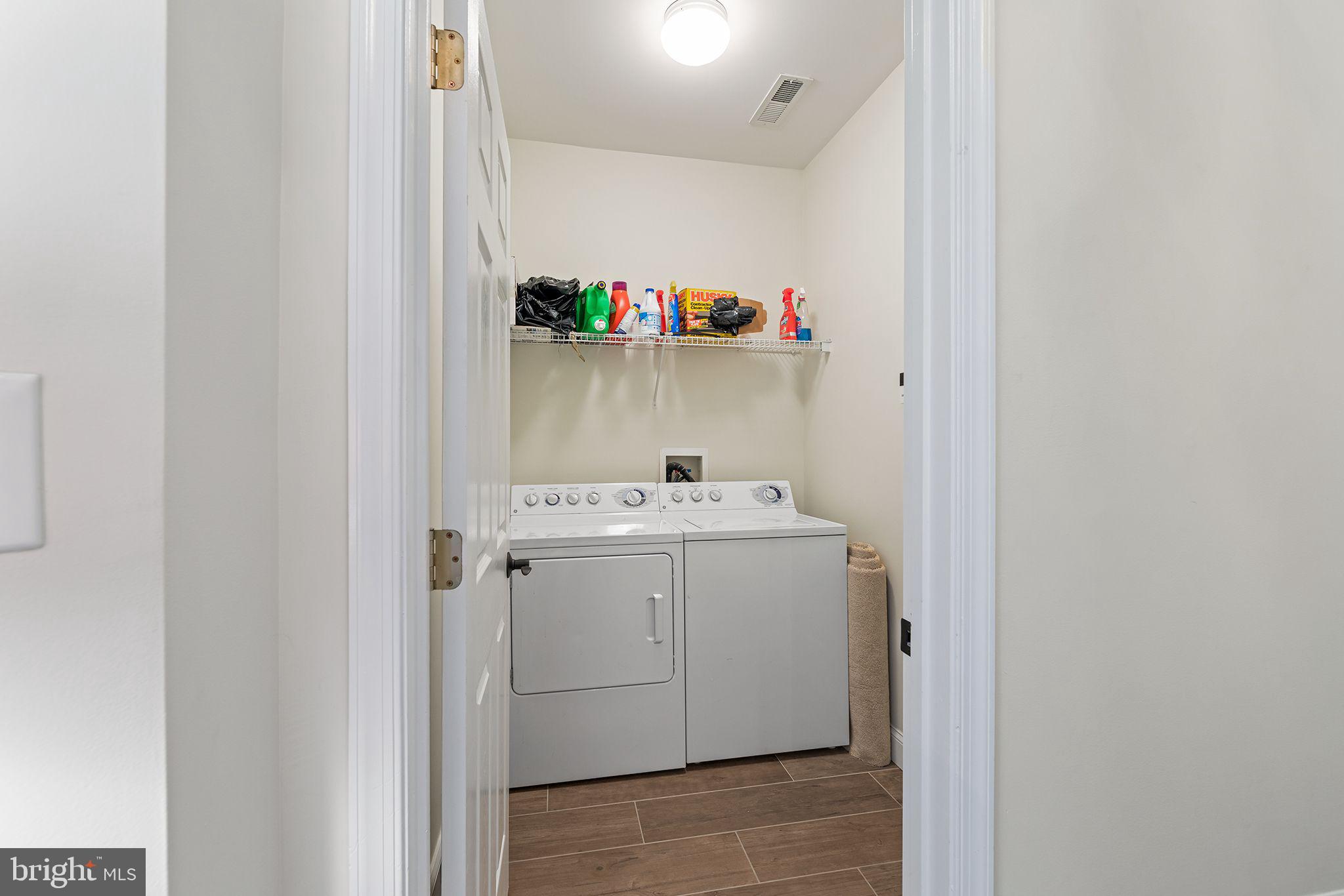 SUNSET ISLAND - Residential