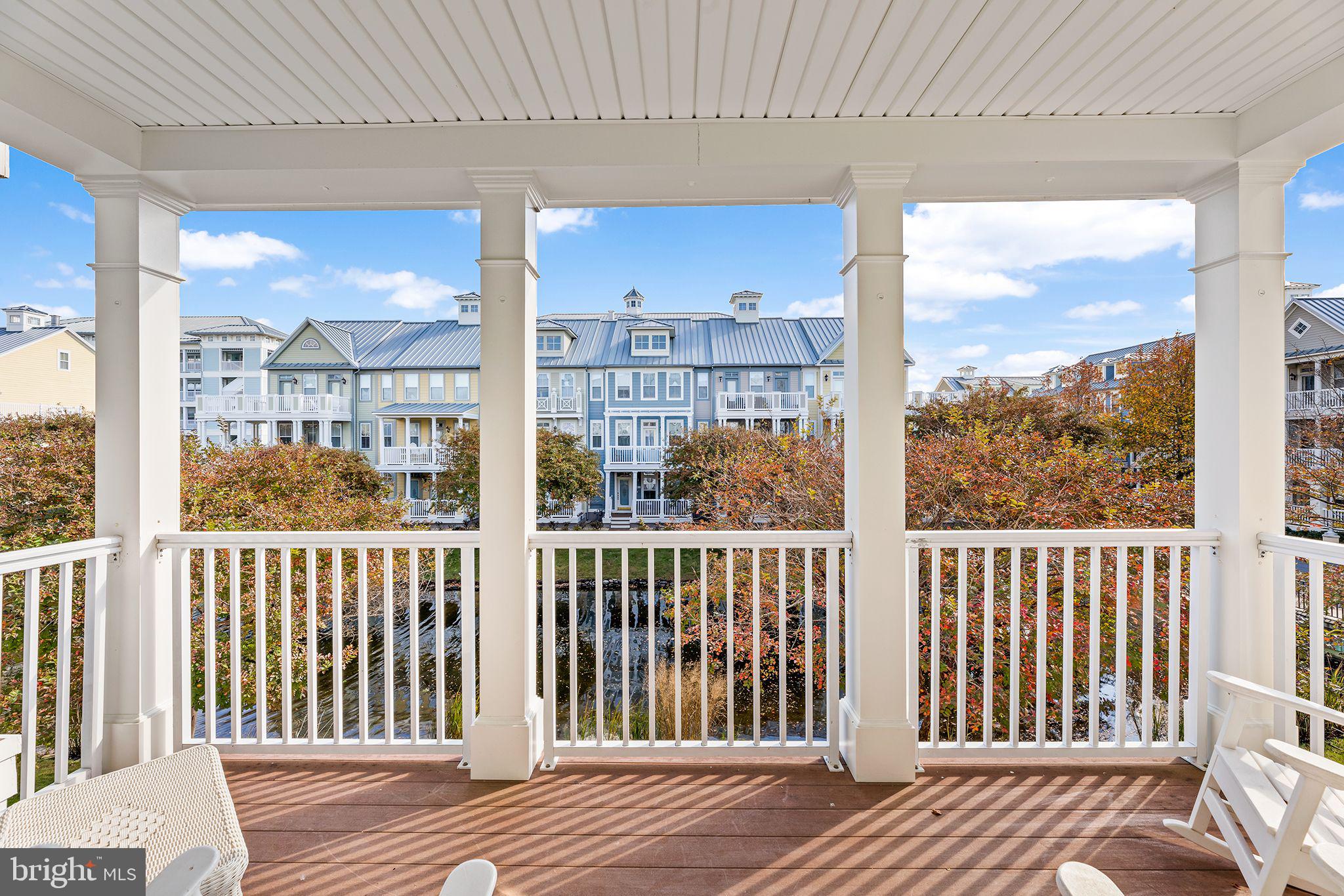 SUNSET ISLAND - Residential