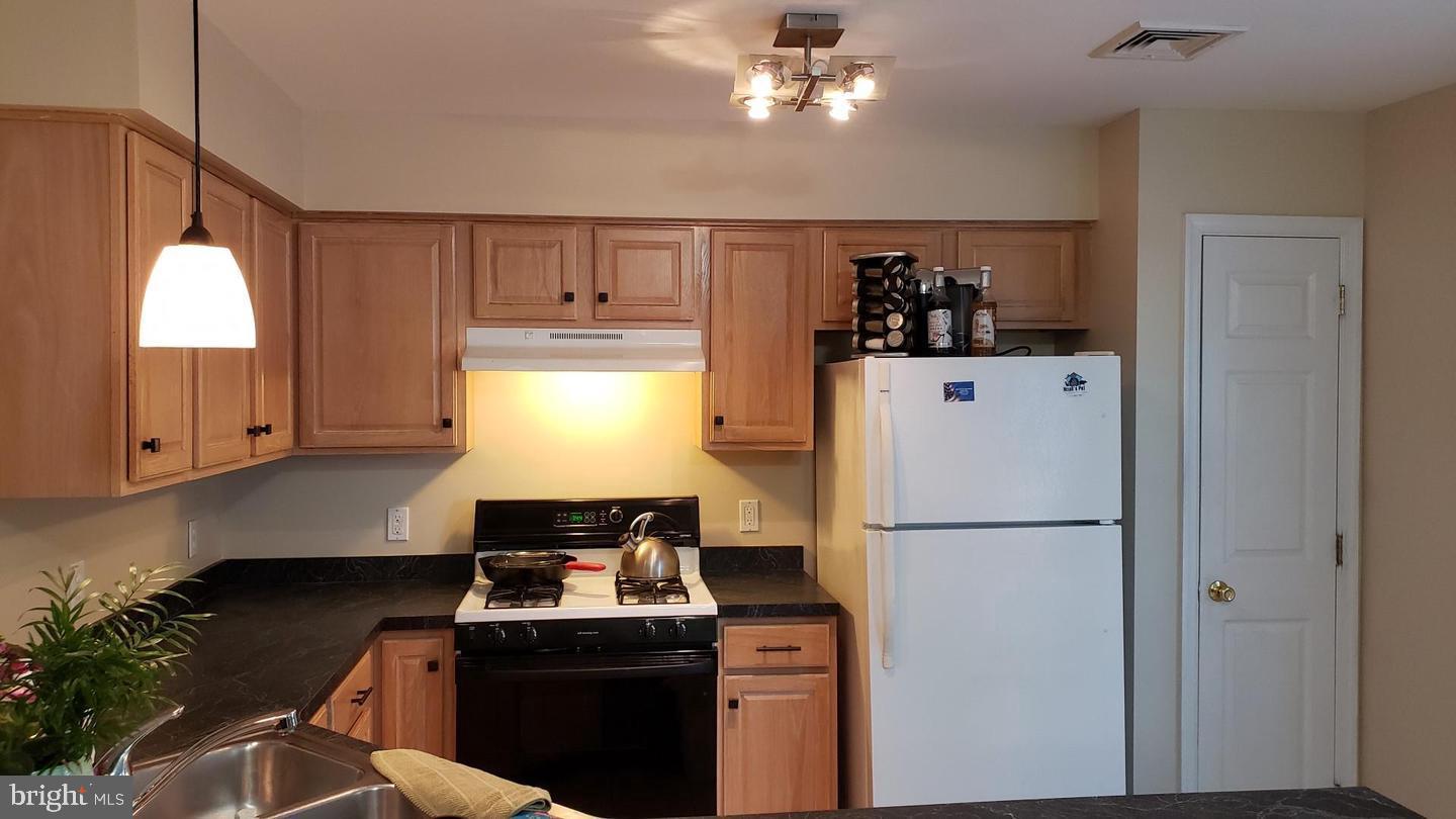 FAIRFIELD - Residential Lease