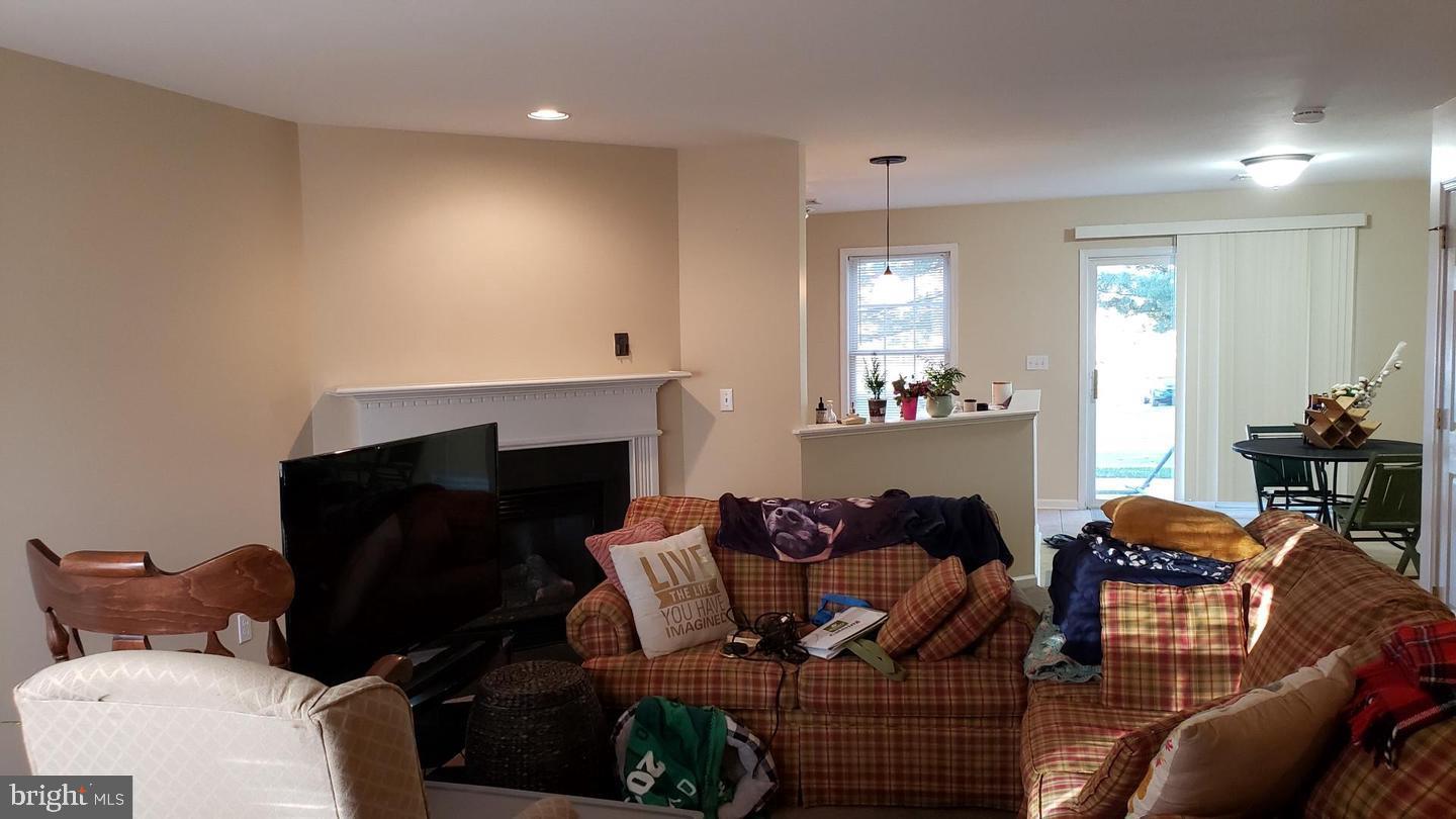 FAIRFIELD - Residential Lease