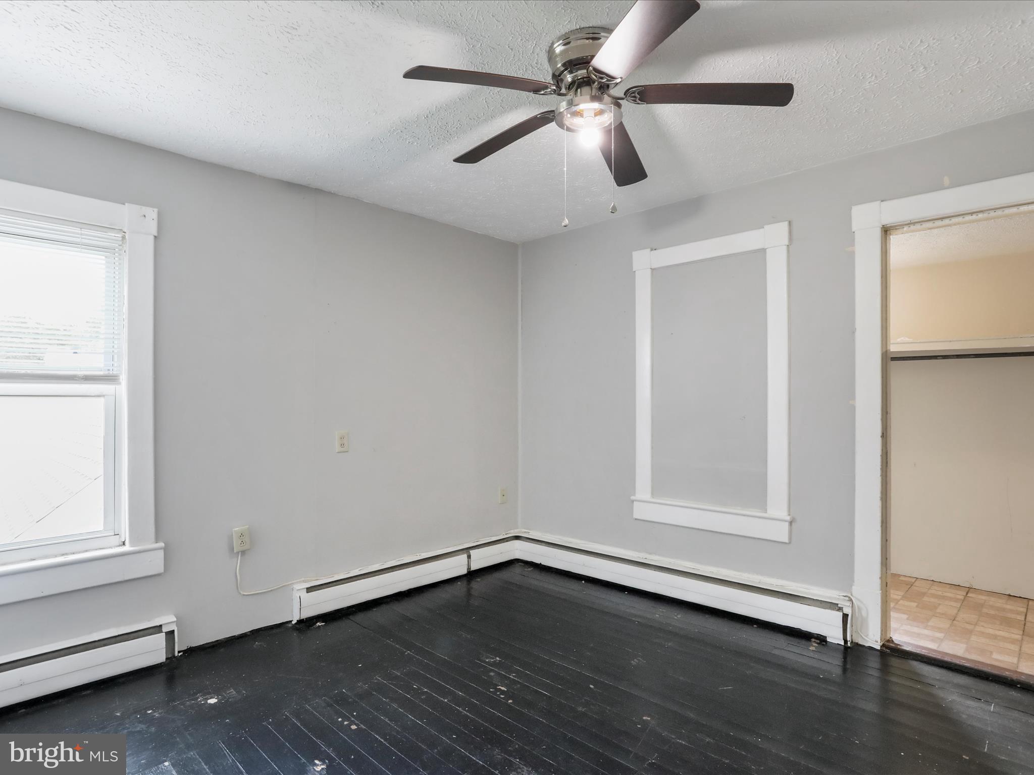 TOWN OF HEDGESVILLE - Residential