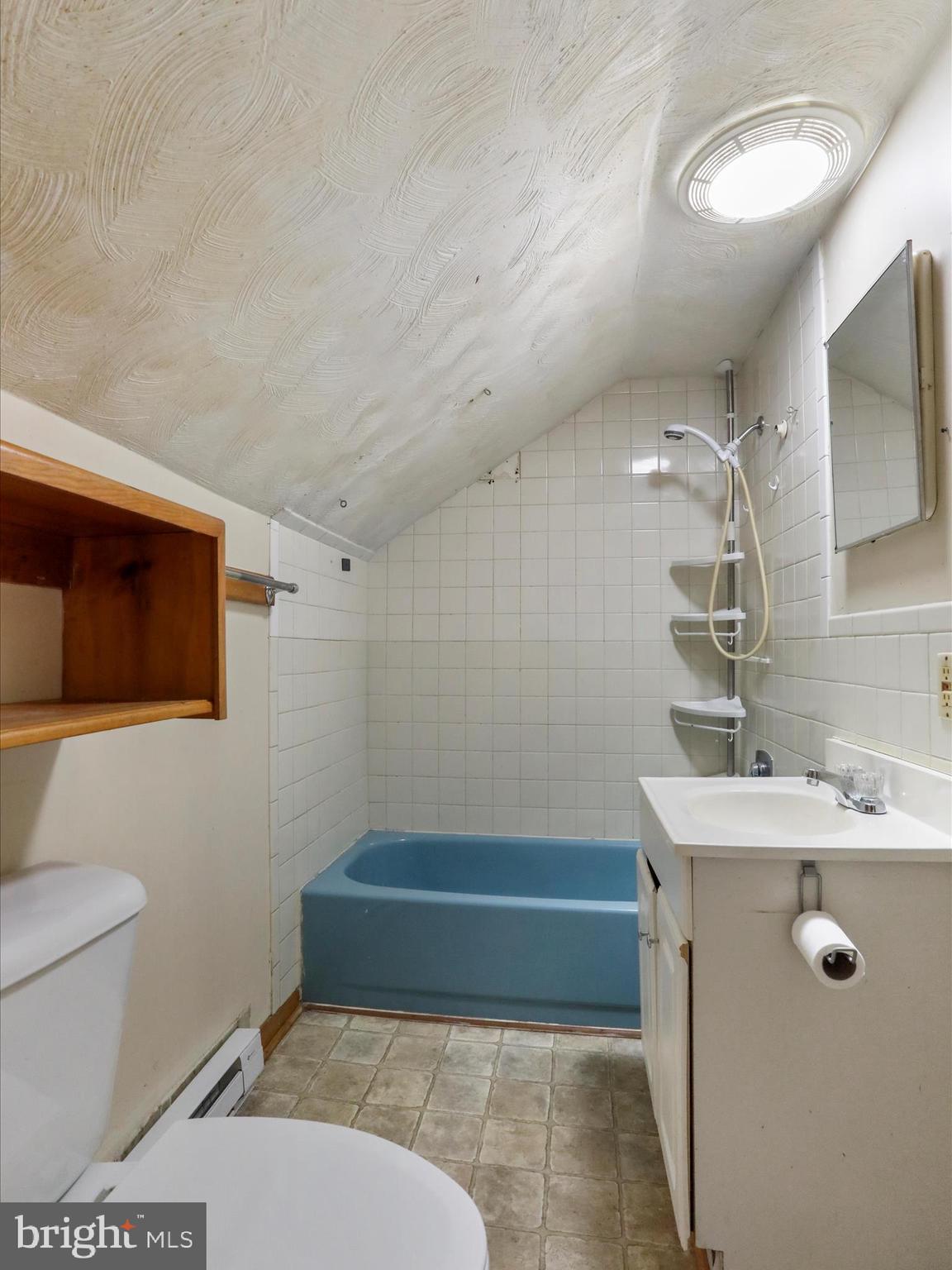 TOWN OF HEDGESVILLE - Residential