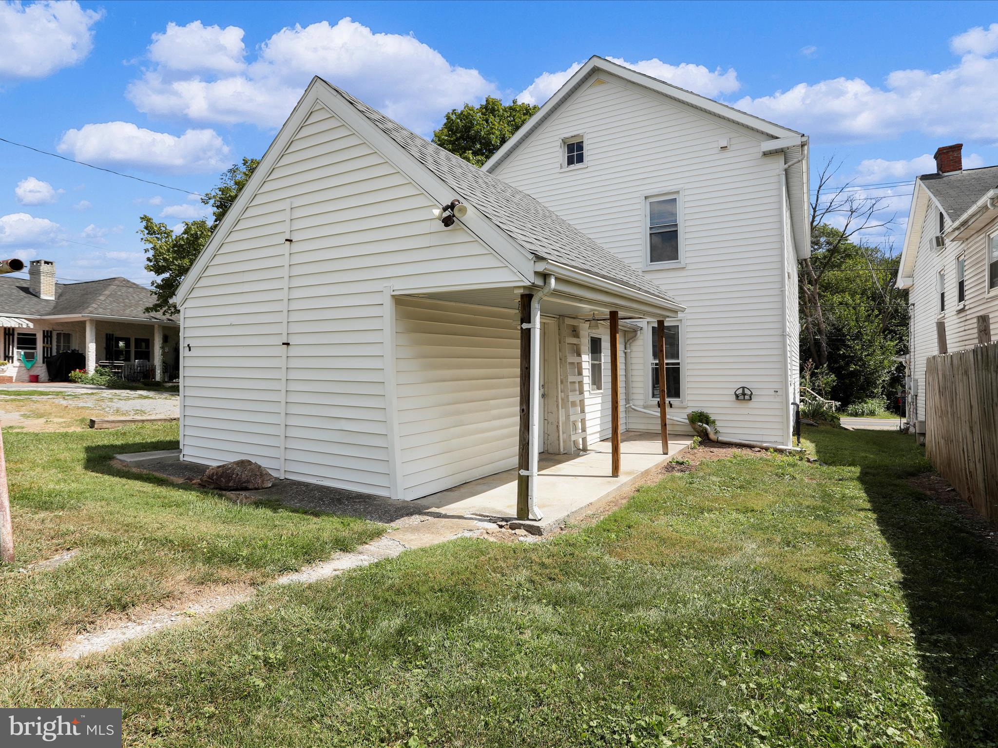 TOWN OF HEDGESVILLE - Residential