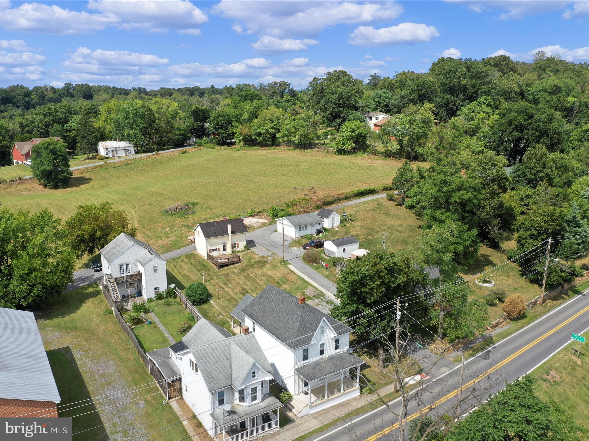 TOWN OF HEDGESVILLE - Residential