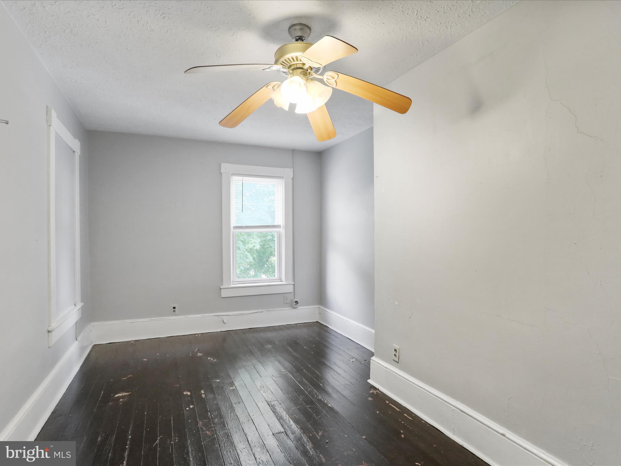 TOWN OF HEDGESVILLE - Residential