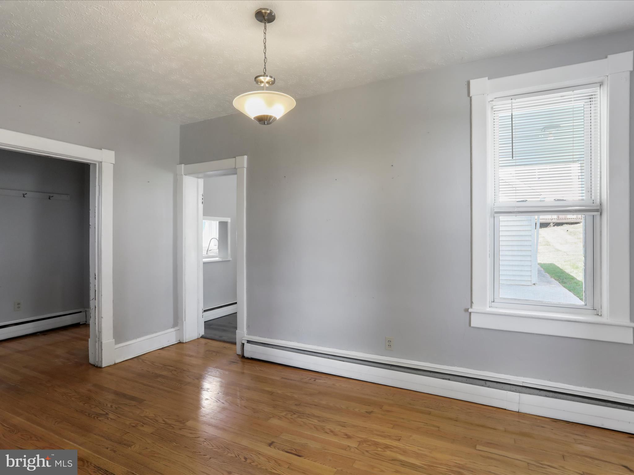 TOWN OF HEDGESVILLE - Residential