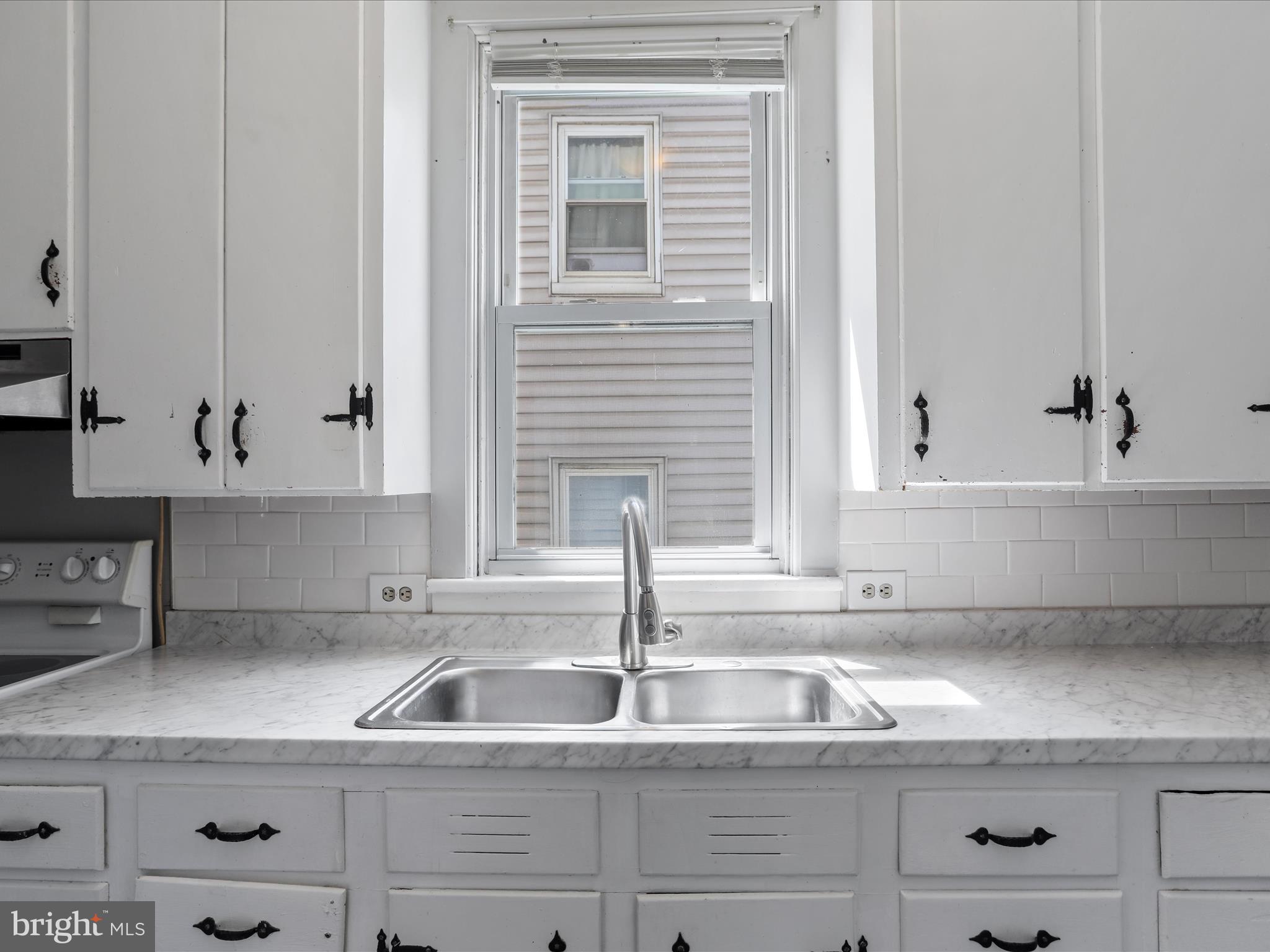 TOWN OF HEDGESVILLE - Residential