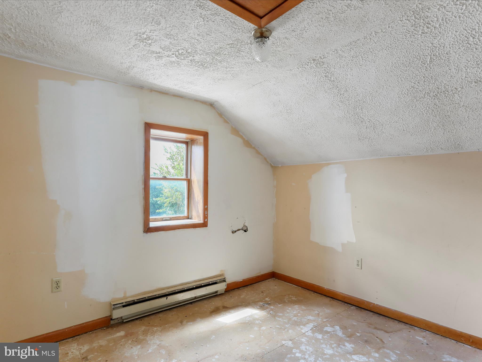 TOWN OF HEDGESVILLE - Residential