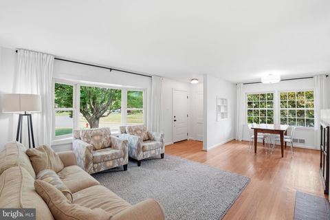Tiny photo for 7914 Bainbridge Road, ALEXANDRIA, VA 22308 (MLS # VAFX2308204)