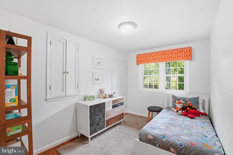 Tiny photo for 7914 Bainbridge Road, ALEXANDRIA, VA 22308 (MLS # VAFX2308204)