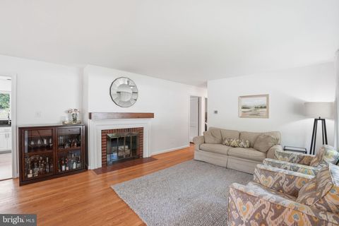 Tiny photo for 7914 Bainbridge Road, ALEXANDRIA, VA 22308 (MLS # VAFX2308204)