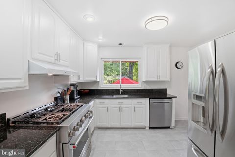 Tiny photo for 7914 Bainbridge Road, ALEXANDRIA, VA 22308 (MLS # VAFX2308204)
