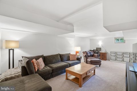 Tiny photo for 7914 Bainbridge Road, ALEXANDRIA, VA 22308 (MLS # VAFX2308204)