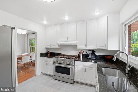 Tiny photo for 7914 Bainbridge Road, ALEXANDRIA, VA 22308 (MLS # VAFX2308204)