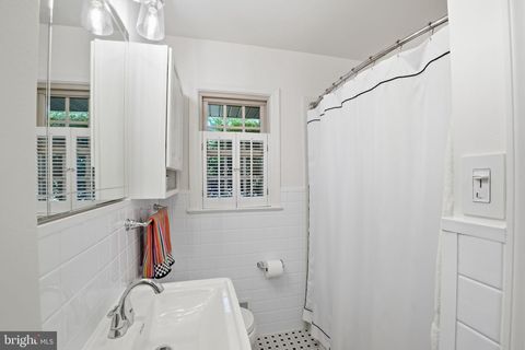 Tiny photo for 7914 Bainbridge Road, ALEXANDRIA, VA 22308 (MLS # VAFX2308204)