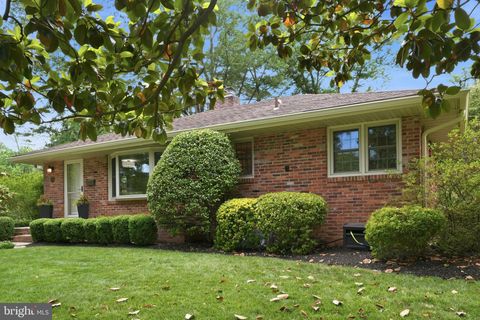 Tiny photo for 7914 Bainbridge Road, ALEXANDRIA, VA 22308 (MLS # VAFX2308204)