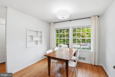 Tiny photo for 7914 Bainbridge Road, ALEXANDRIA, VA 22308 (MLS # VAFX2308204)