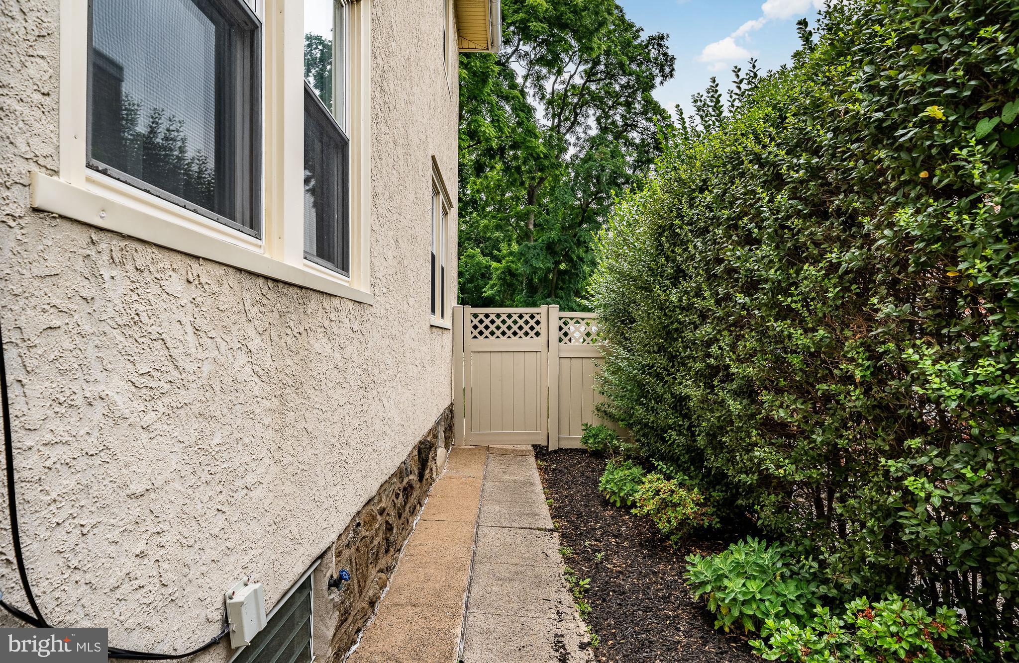 ARDMORE PARK - Residential Lease