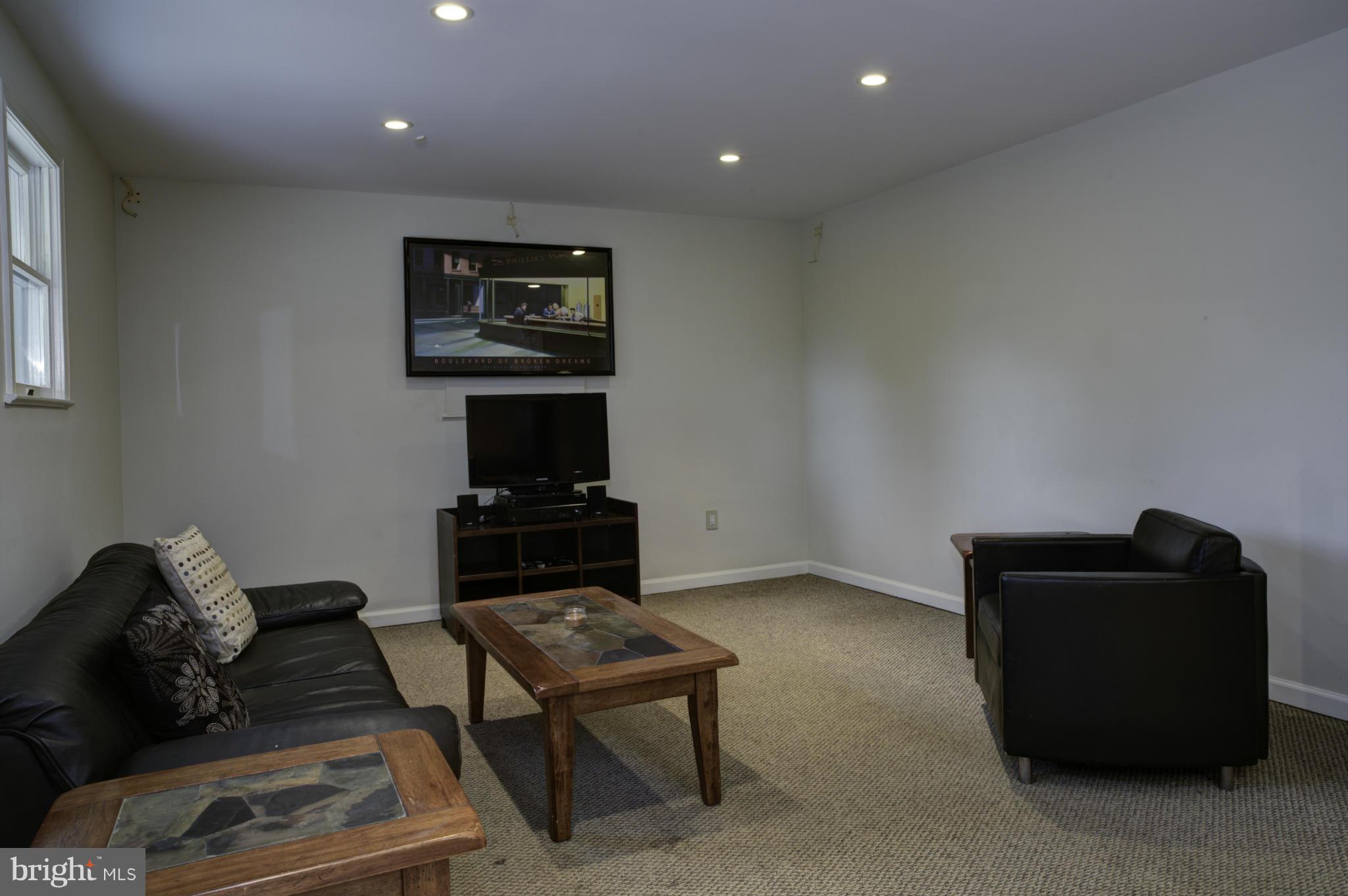 ELLISON HEIGHTS - Residential