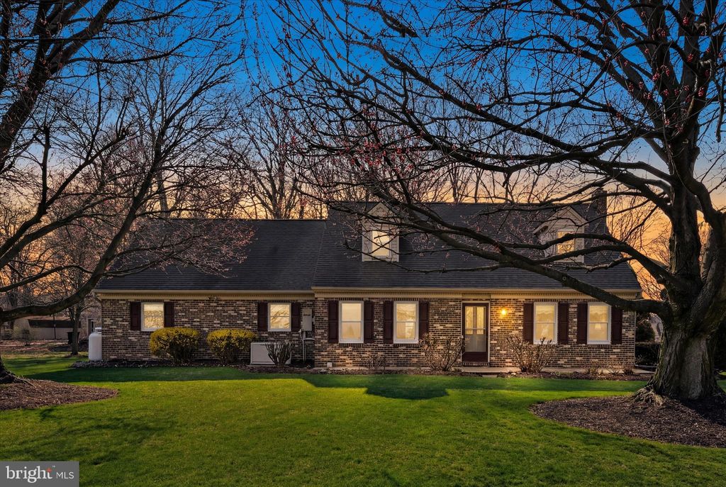 Photo of 525 Hackman Road, LITITZ, PA 17543 (MLS # PALA2082738)