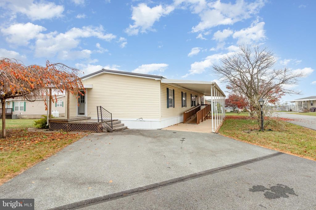 Photo of 268 David Circle, YORK, PA 17406 (MLS # PAYK2092554)