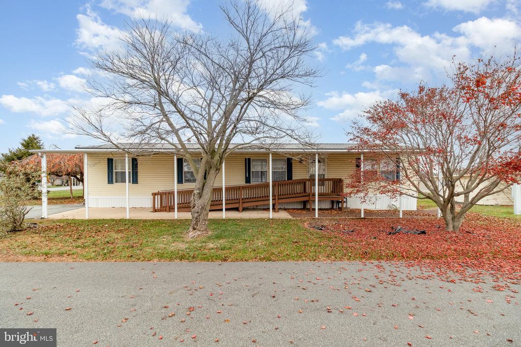 Photo of 268 David Circle, YORK, PA 17406 (MLS # PAYK2092554)