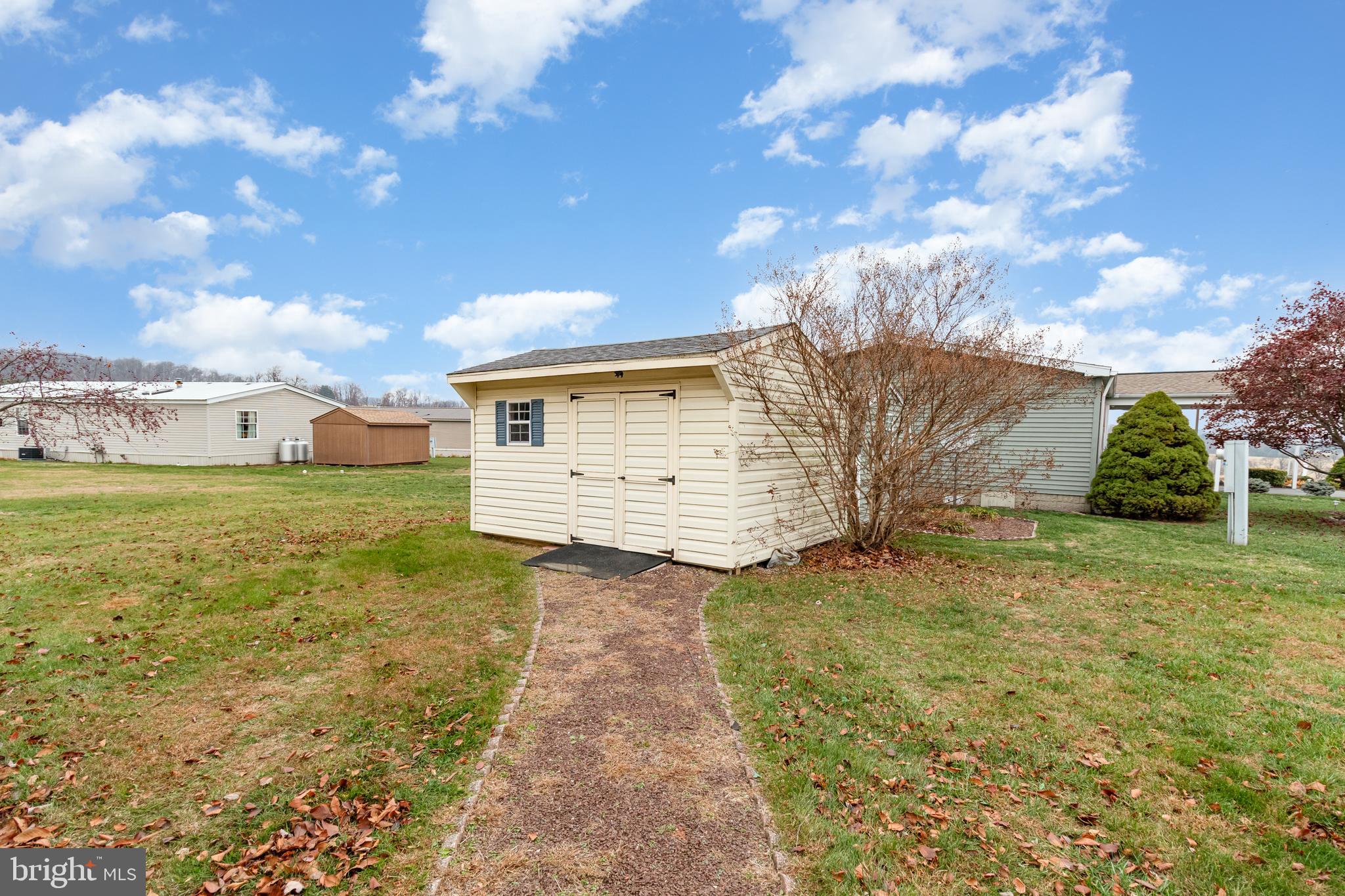 YORKANA MHP - Residential