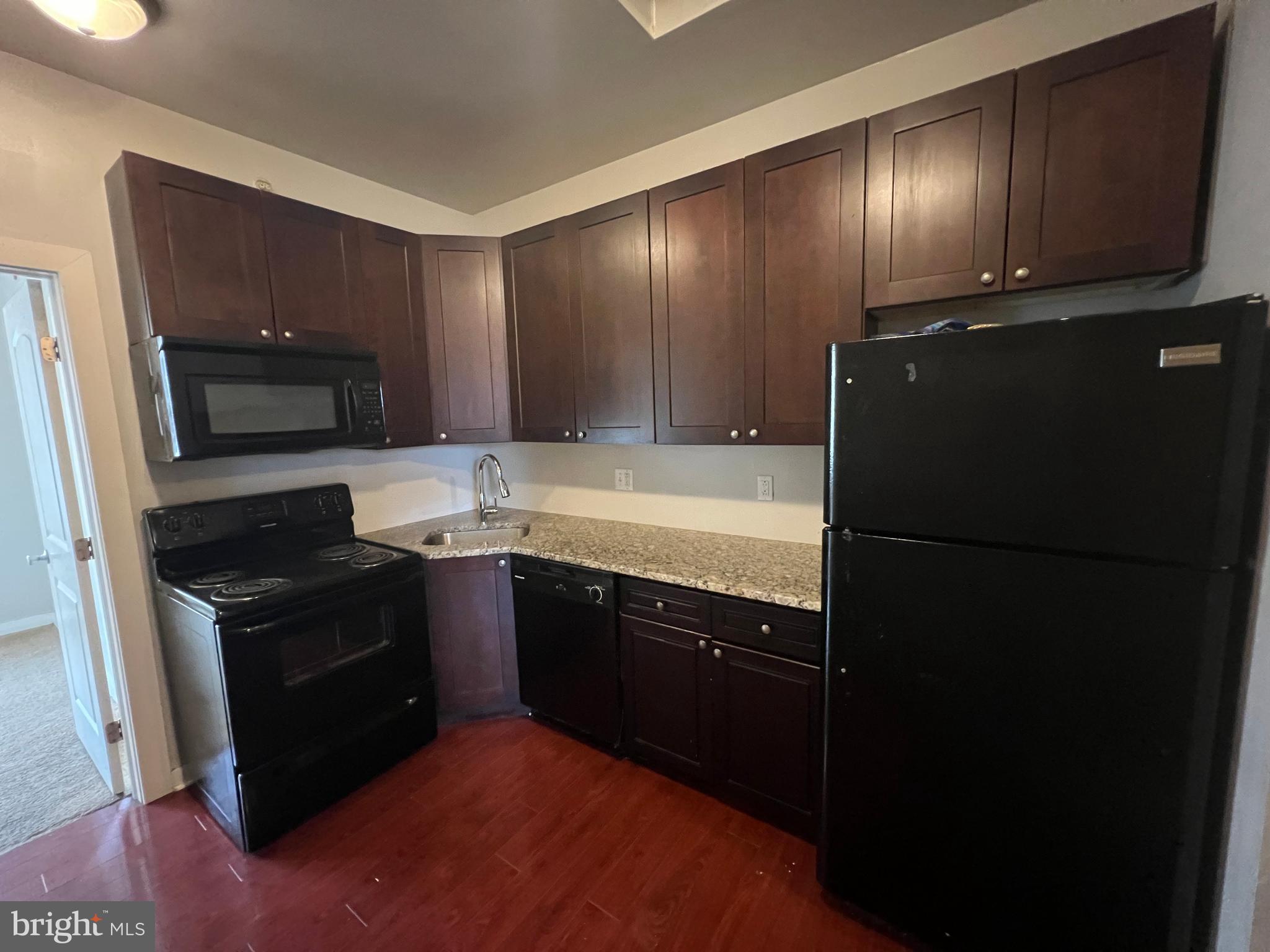 TEMPLE UNIVERSITY - Residential Lease