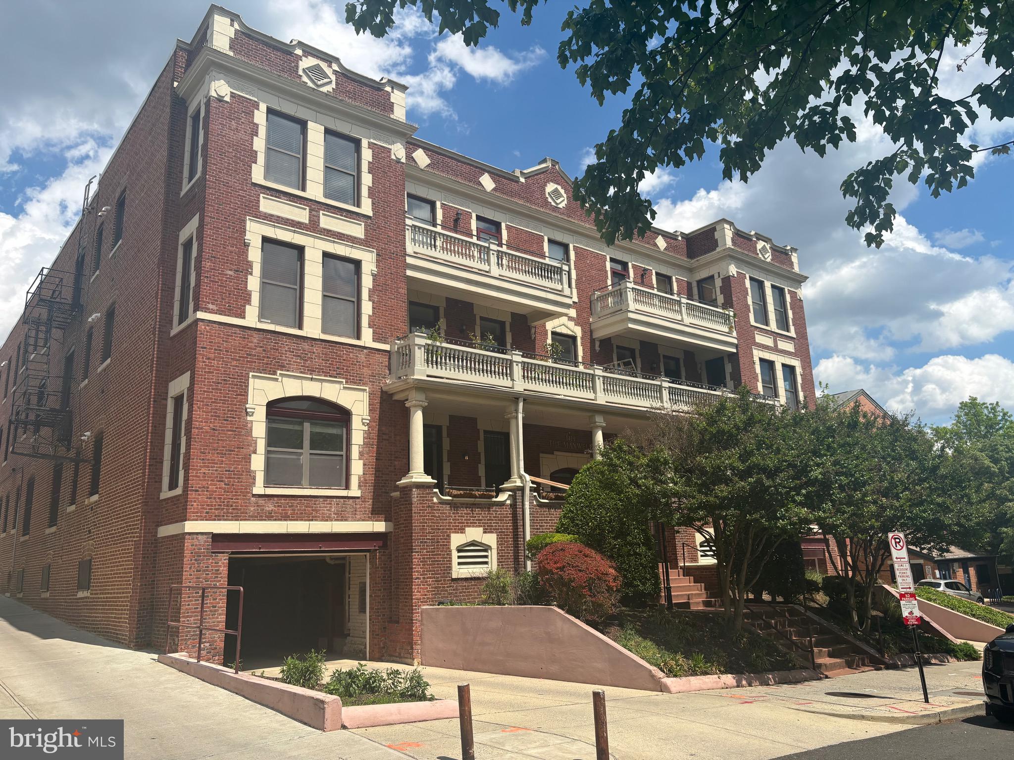 1419 CLIFTON STREET NW 105