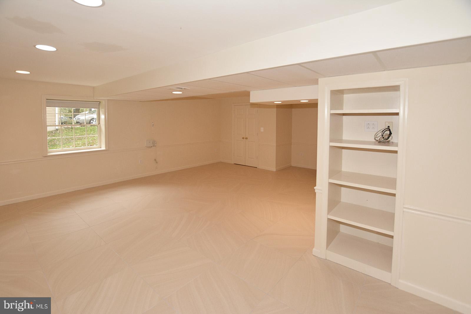 MONTCLAIR - Residential