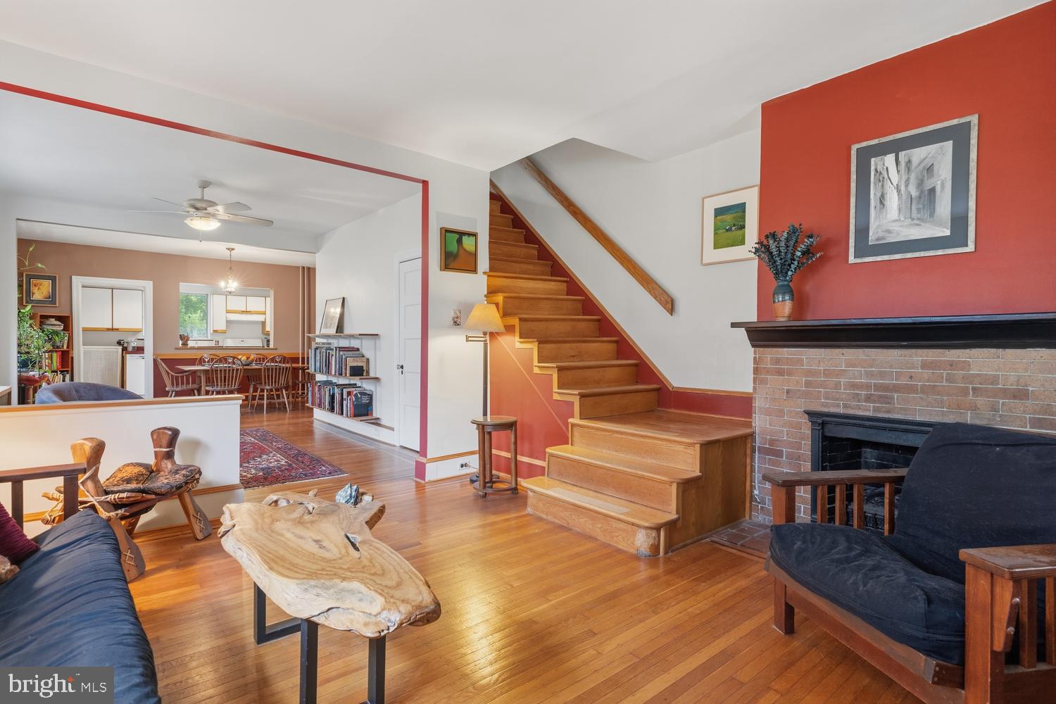 643 W KINGSLEY STREET