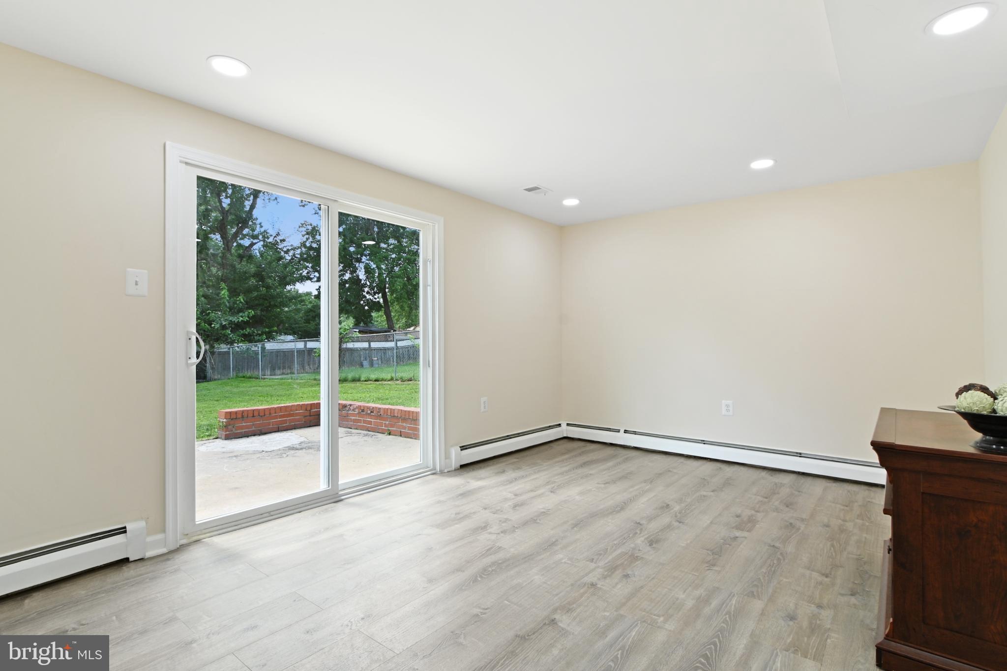 DALE CITY - Residential