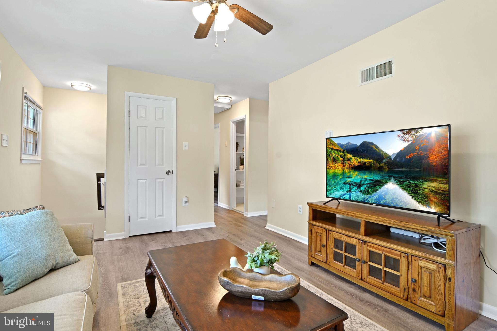 DALE CITY - Residential