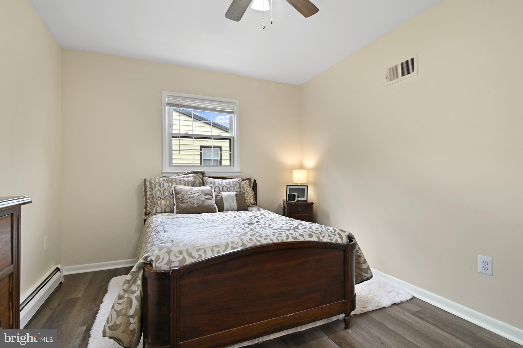 DALE CITY - Residential