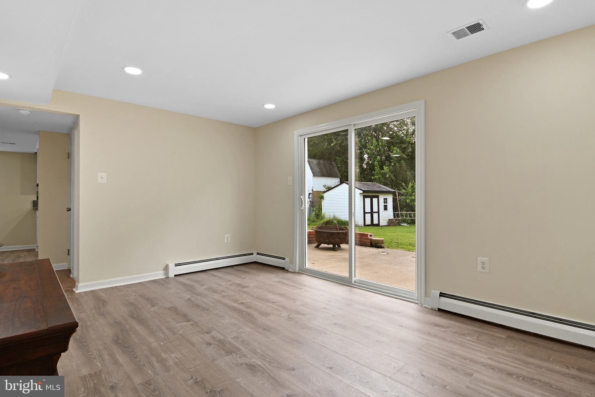 DALE CITY - Residential