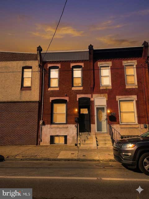 Townhouse For Sale - 1921 Tasker Street<br/> PHILADELPHIA, PA 19145