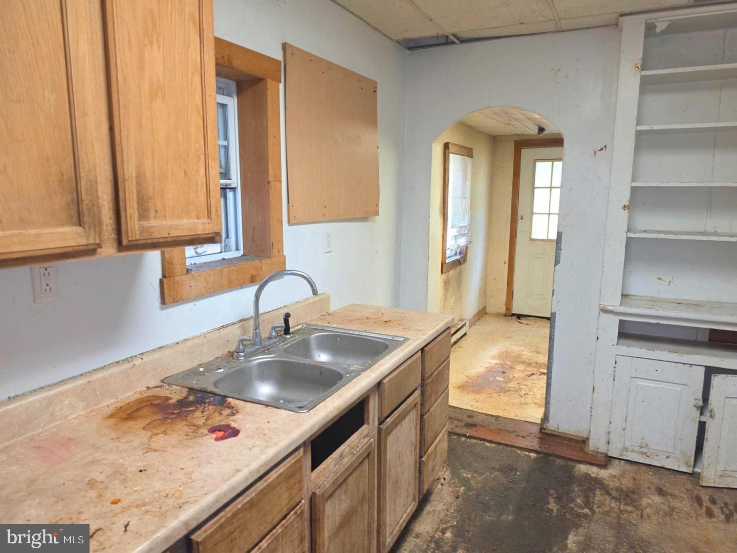 306 S 5TH STREET