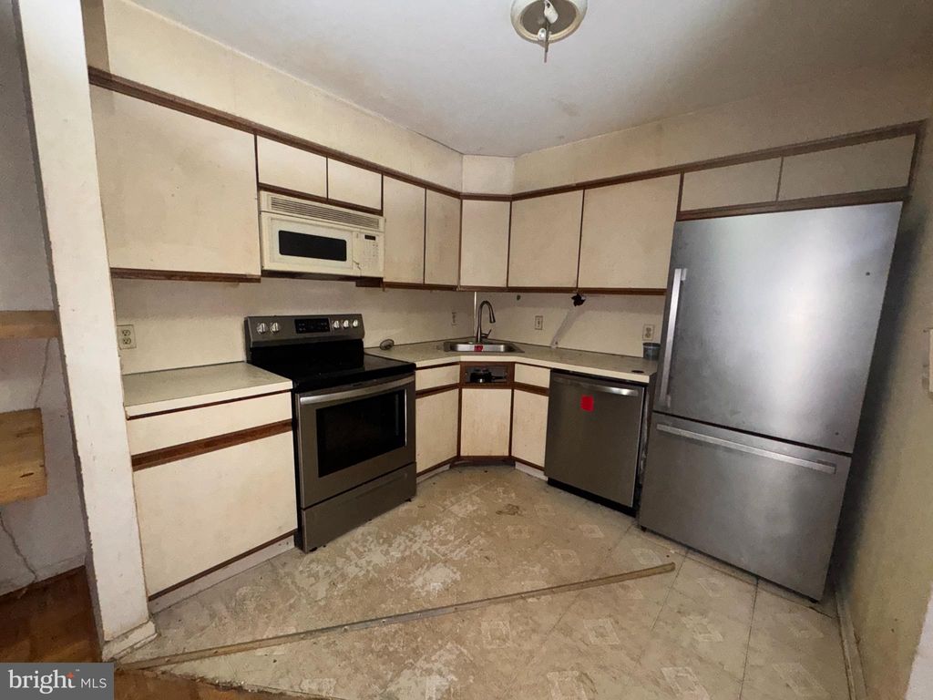 Photo of 1134 South Street #A, PHILADELPHIA, PA 19147 (MLS # PAPH2569454)