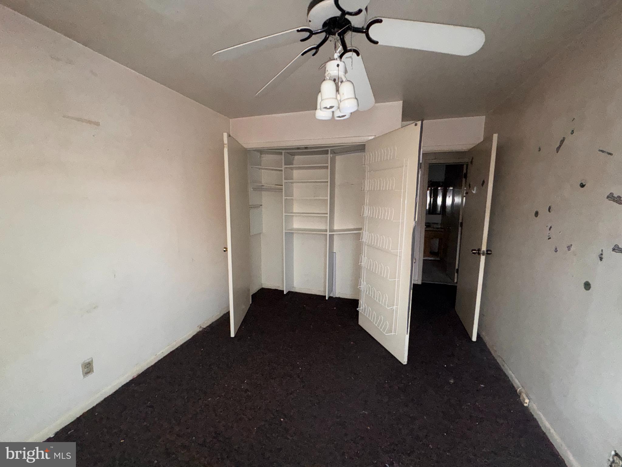 WASHINGTON SQ - Residential