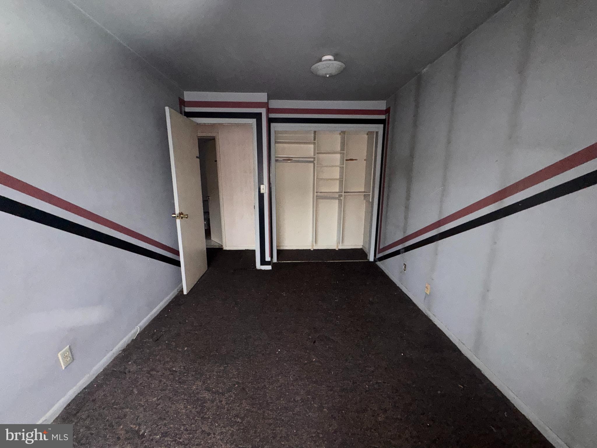 WASHINGTON SQ - Residential