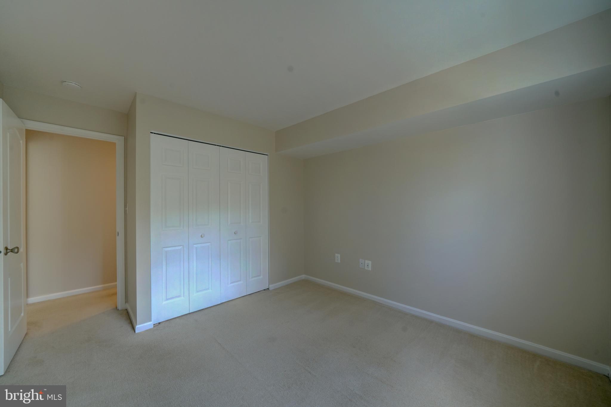 VILLAGE OF MONTGOMERY RUN - Residential Lease