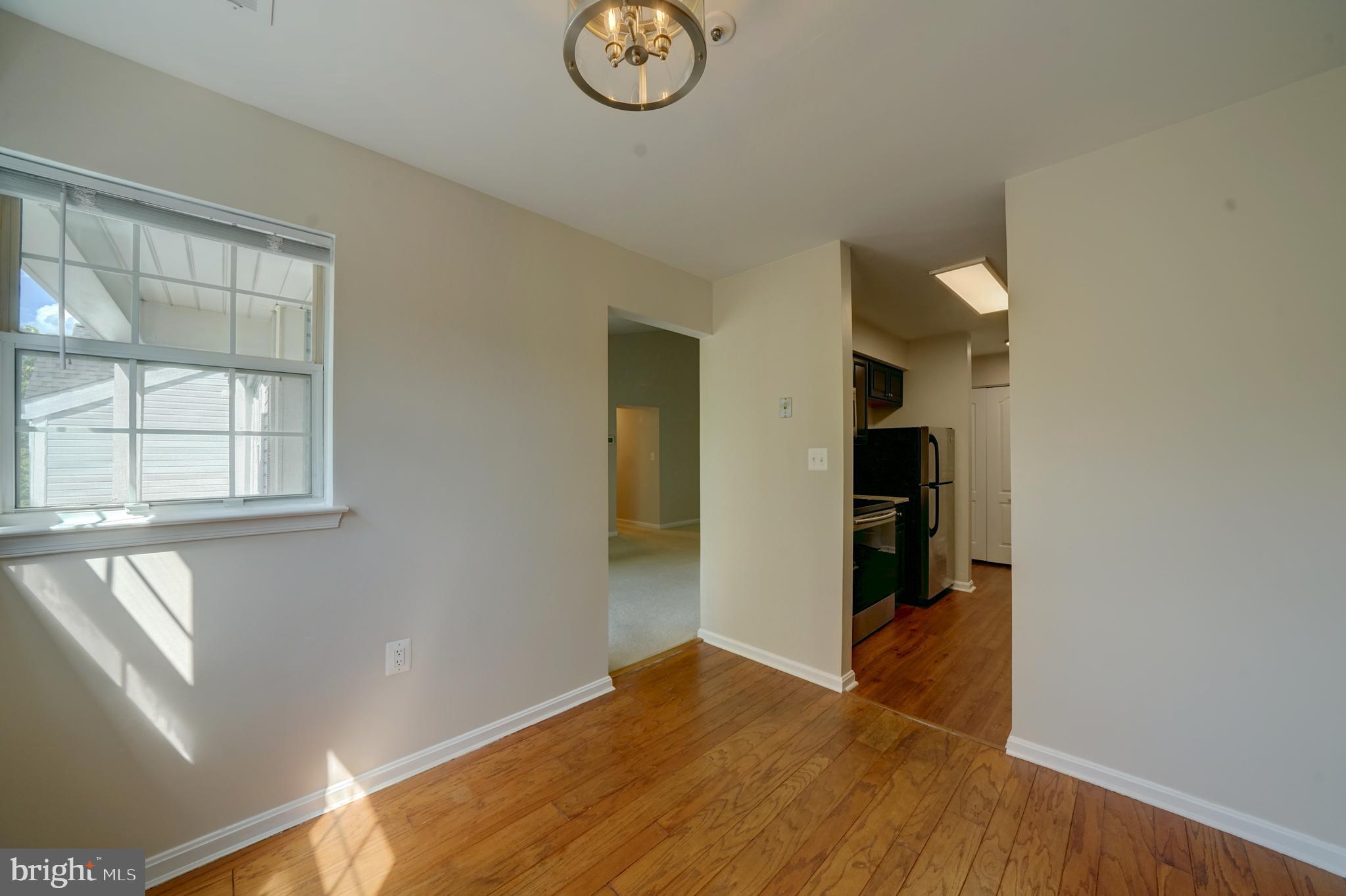 VILLAGE OF MONTGOMERY RUN - Residential Lease