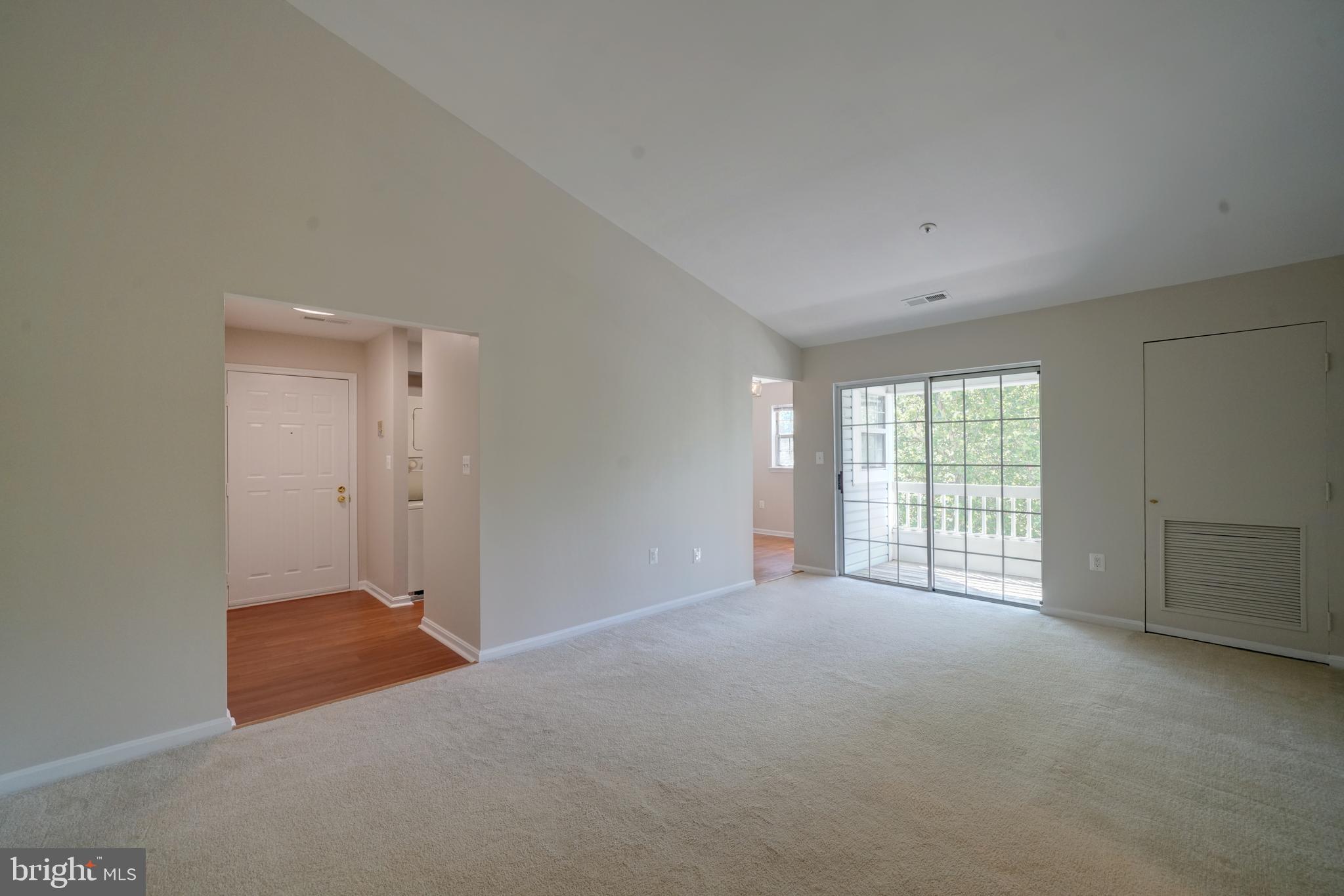 VILLAGE OF MONTGOMERY RUN - Residential Lease