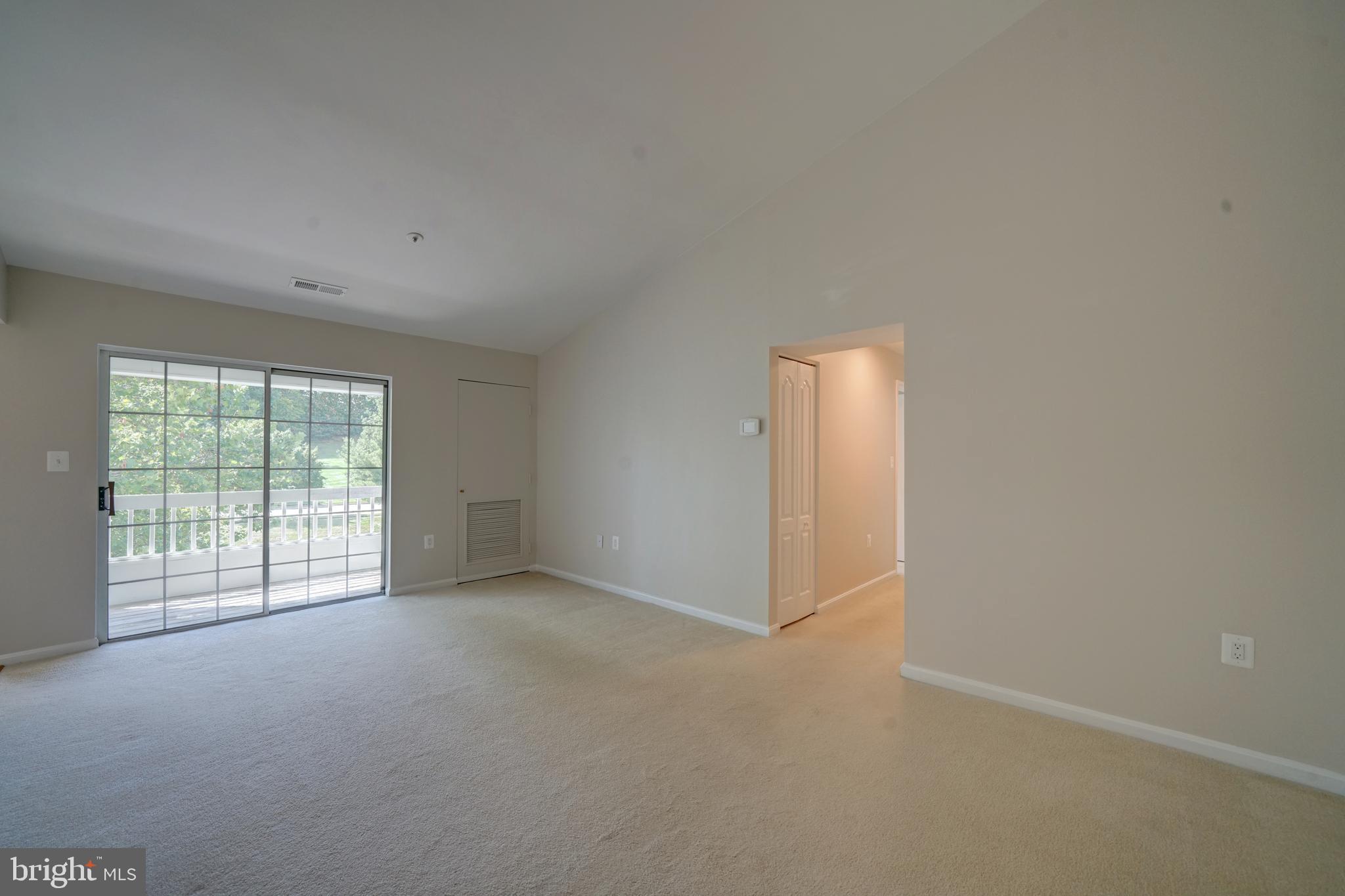 VILLAGE OF MONTGOMERY RUN - Residential Lease