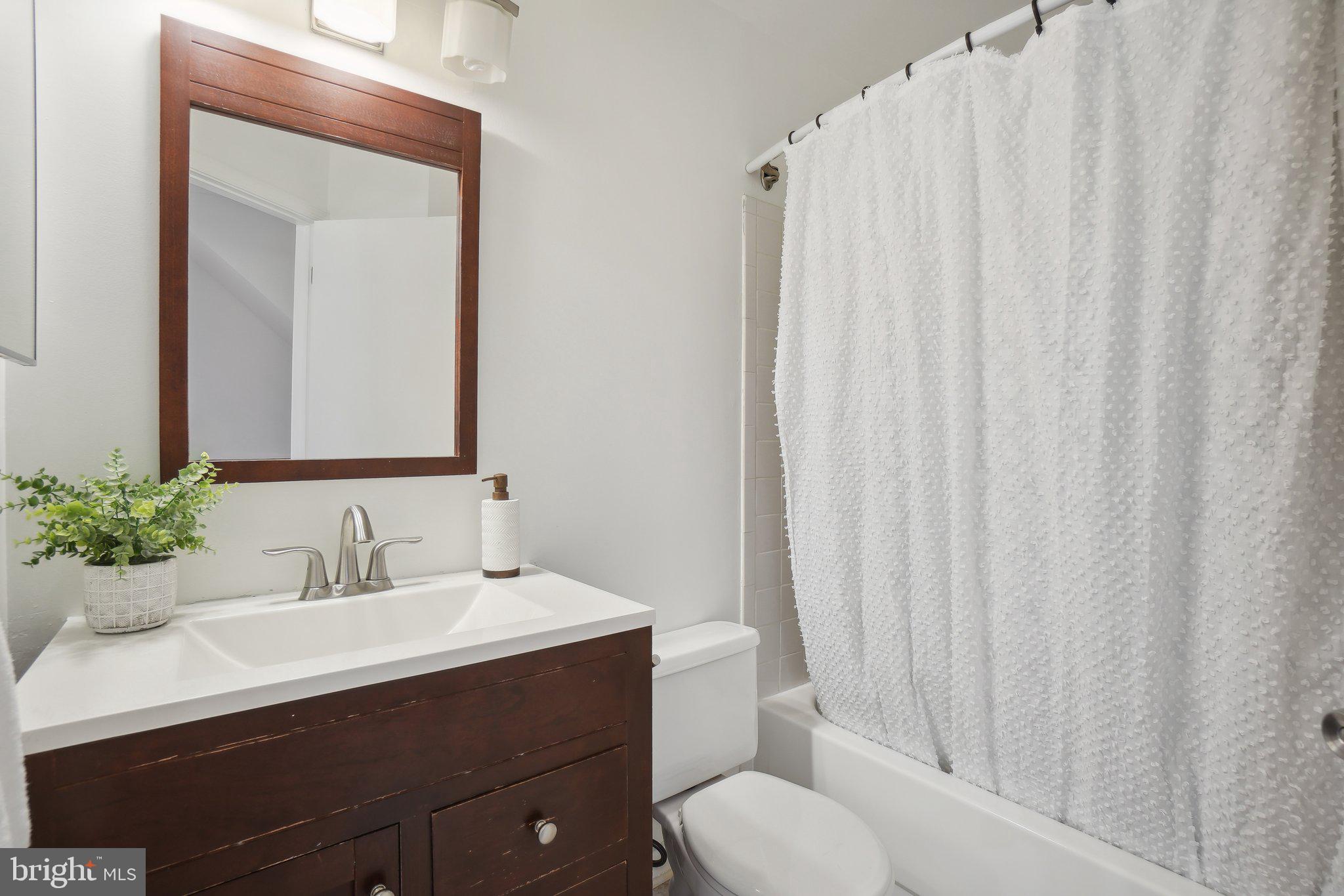 SPRINGFIELD OAKS - Residential