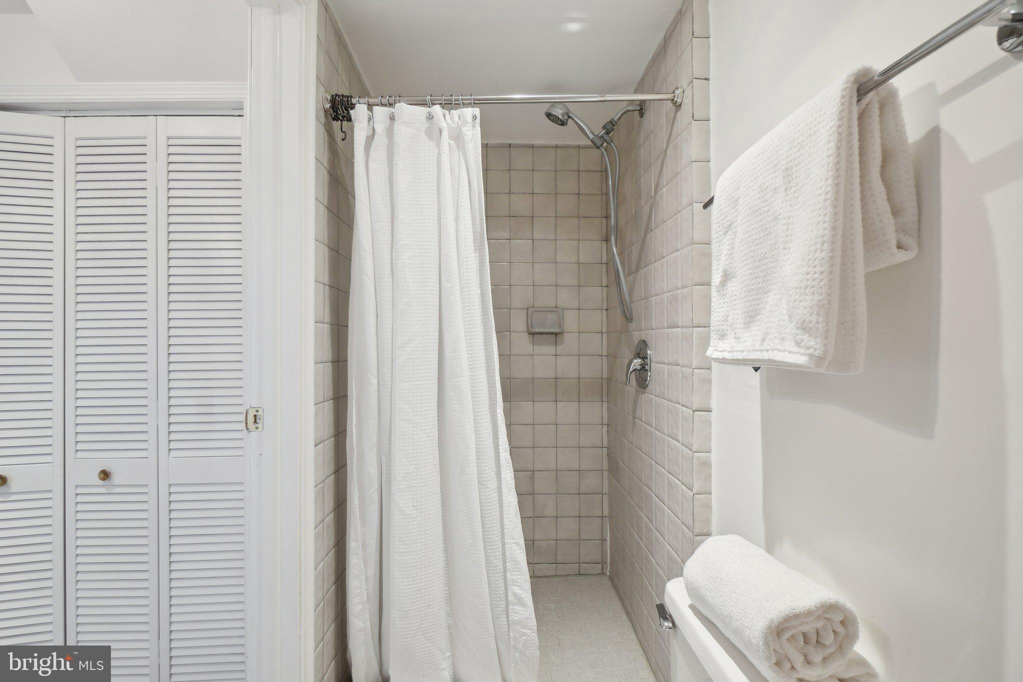 SPRINGFIELD OAKS - Residential