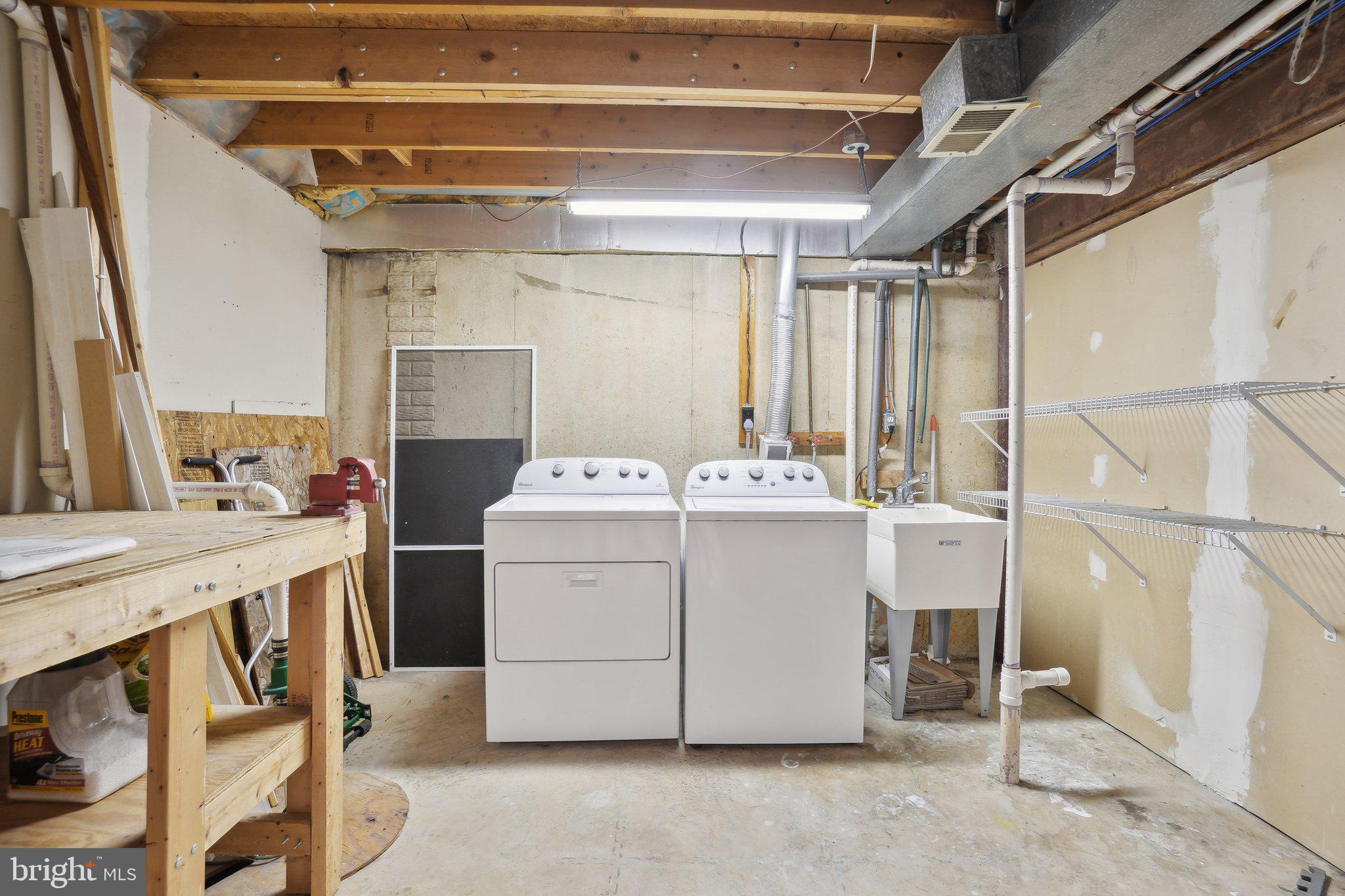 SPRINGFIELD OAKS - Residential