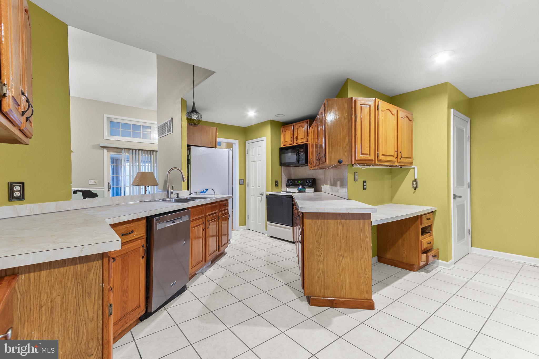 MALLARD POINTE - Residential