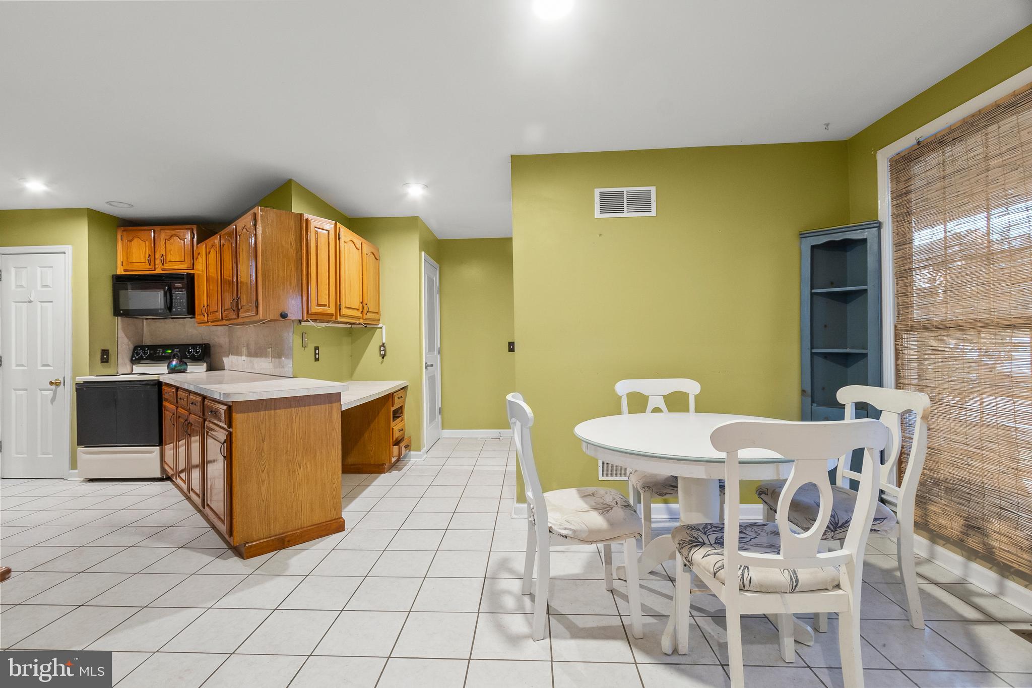 MALLARD POINTE - Residential